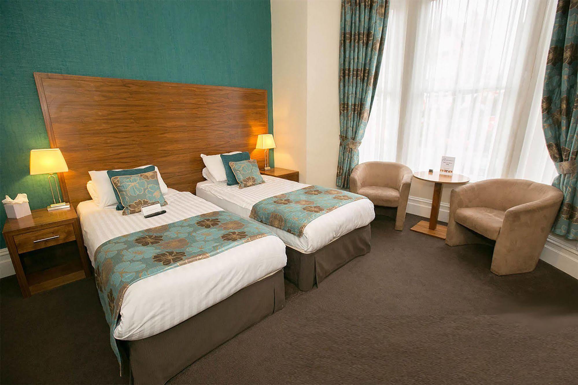 The Kimberley Hotel Харогейт Екстериор снимка